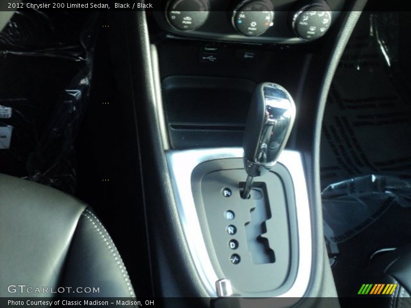  2012 200 Limited Sedan 6 Speed AutoStick Automatic Shifter