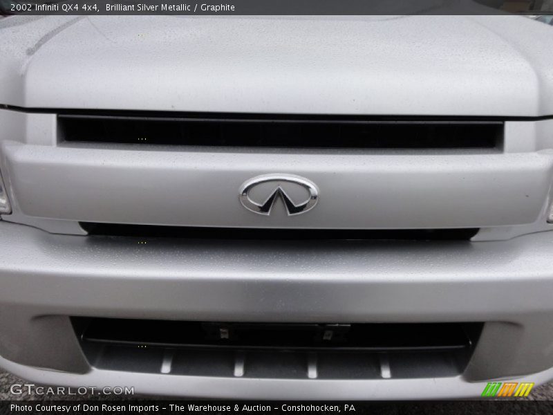 Brilliant Silver Metallic / Graphite 2002 Infiniti QX4 4x4