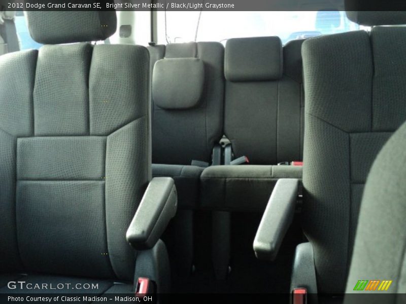 Bright Silver Metallic / Black/Light Graystone 2012 Dodge Grand Caravan SE