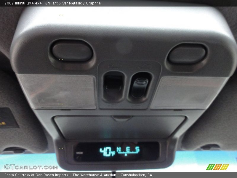 Brilliant Silver Metallic / Graphite 2002 Infiniti QX4 4x4