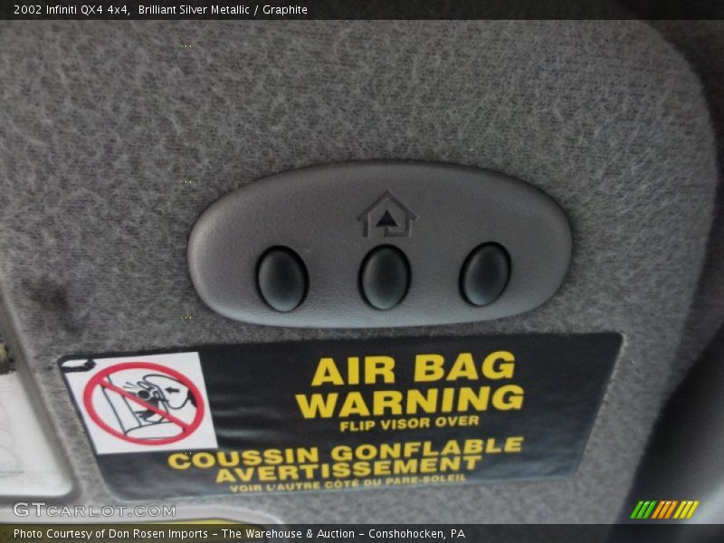 Brilliant Silver Metallic / Graphite 2002 Infiniti QX4 4x4