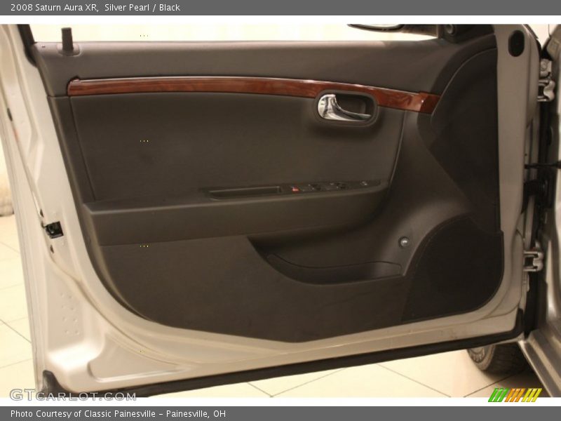 Silver Pearl / Black 2008 Saturn Aura XR