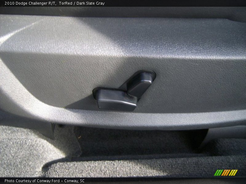 TorRed / Dark Slate Gray 2010 Dodge Challenger R/T