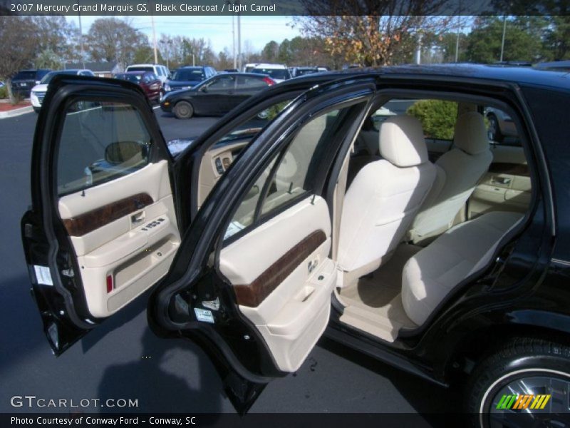 Black Clearcoat / Light Camel 2007 Mercury Grand Marquis GS