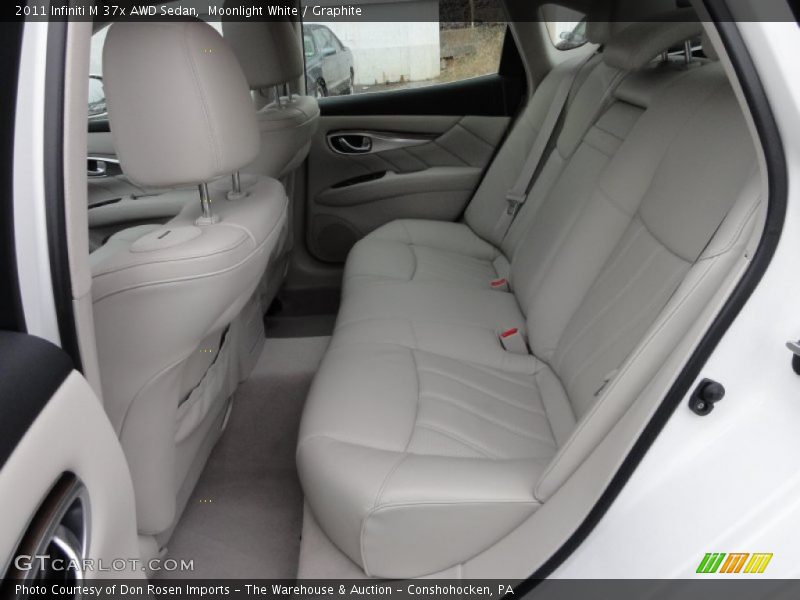  2011 M 37x AWD Sedan Graphite Interior
