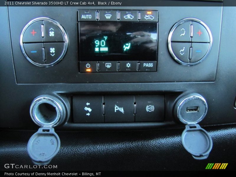 Controls of 2011 Silverado 3500HD LT Crew Cab 4x4