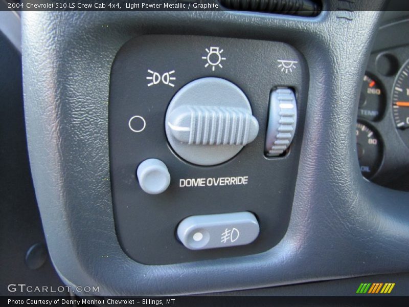 Light Pewter Metallic / Graphite 2004 Chevrolet S10 LS Crew Cab 4x4