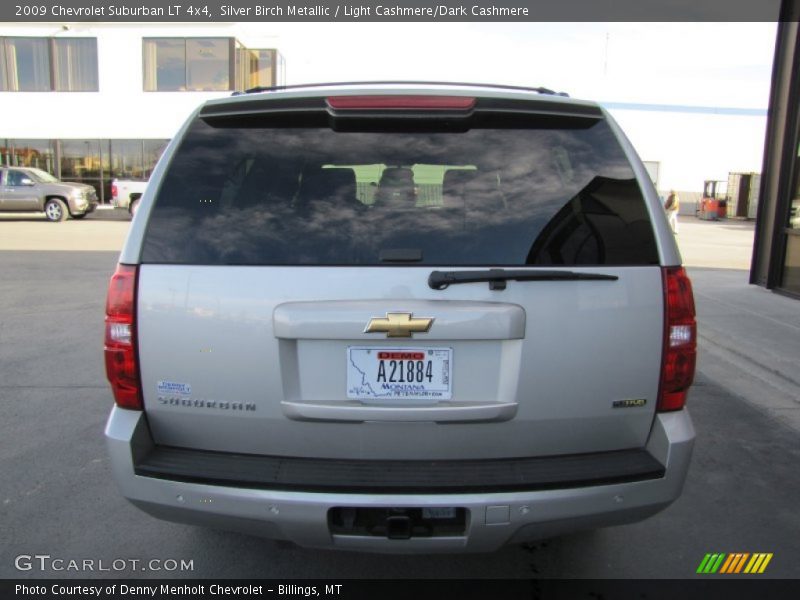 Silver Birch Metallic / Light Cashmere/Dark Cashmere 2009 Chevrolet Suburban LT 4x4