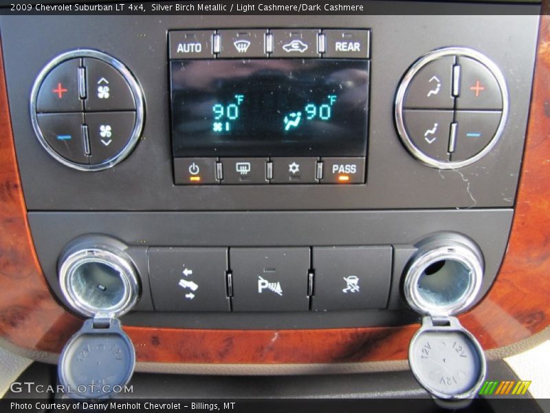 Silver Birch Metallic / Light Cashmere/Dark Cashmere 2009 Chevrolet Suburban LT 4x4