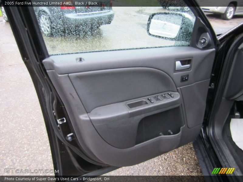 Door Panel of 2005 Five Hundred Limited AWD