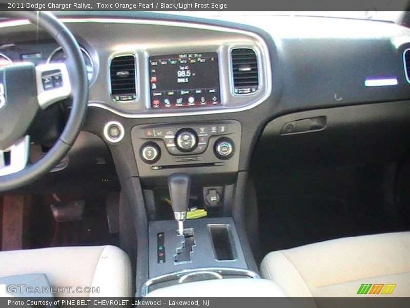 Toxic Orange Pearl / Black/Light Frost Beige 2011 Dodge Charger Rallye