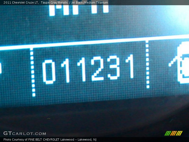 Taupe Gray Metallic / Jet Black/Medium Titanium 2011 Chevrolet Cruze LT