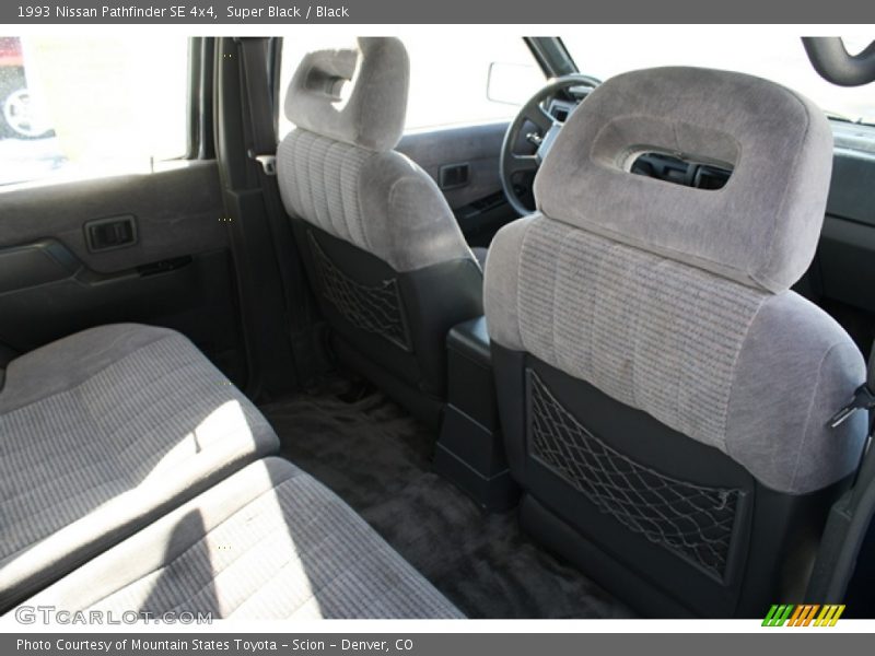 Super Black / Black 1993 Nissan Pathfinder SE 4x4