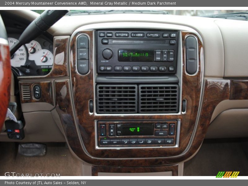 Controls of 2004 Mountaineer Convenience AWD