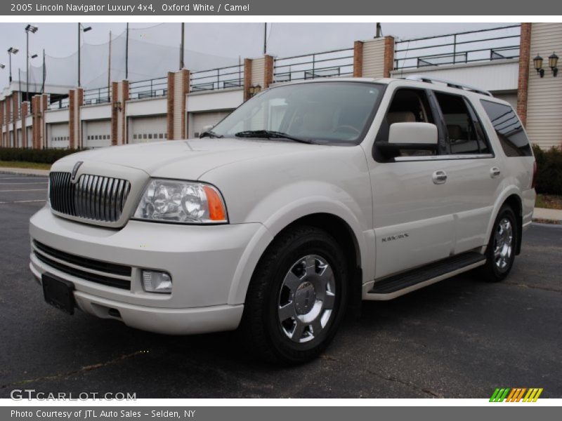 Oxford White / Camel 2005 Lincoln Navigator Luxury 4x4