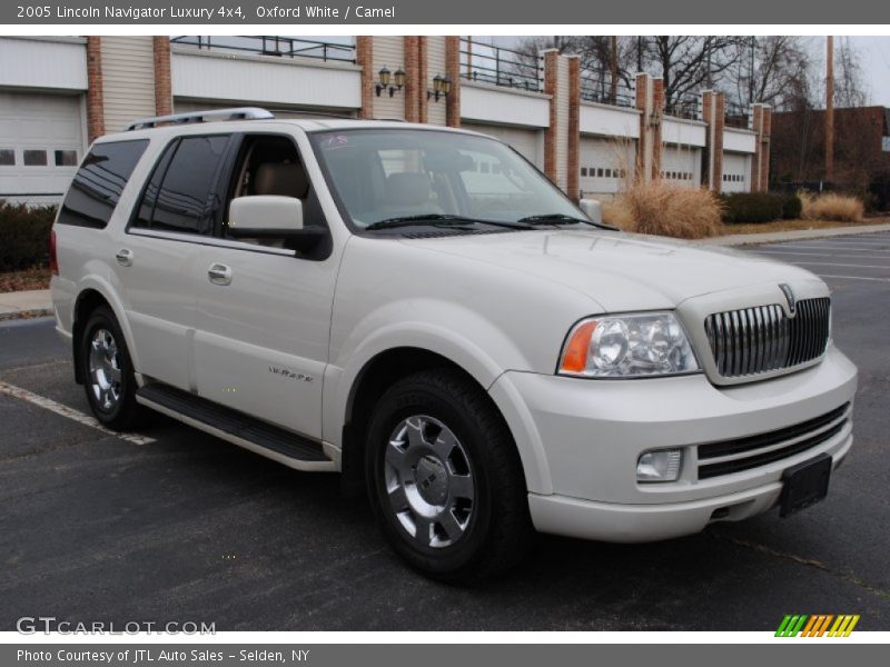 Oxford White / Camel 2005 Lincoln Navigator Luxury 4x4