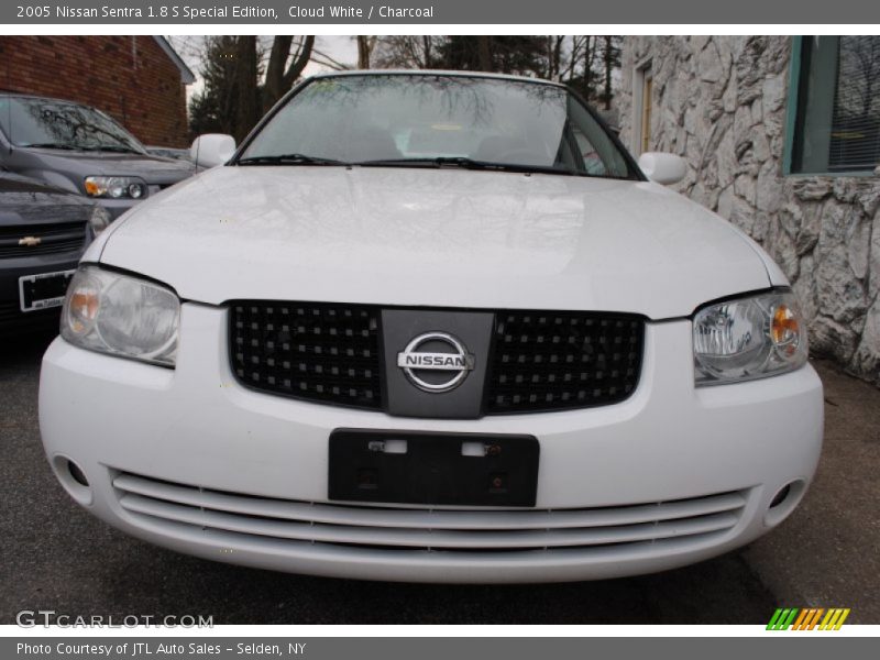 Cloud White / Charcoal 2005 Nissan Sentra 1.8 S Special Edition