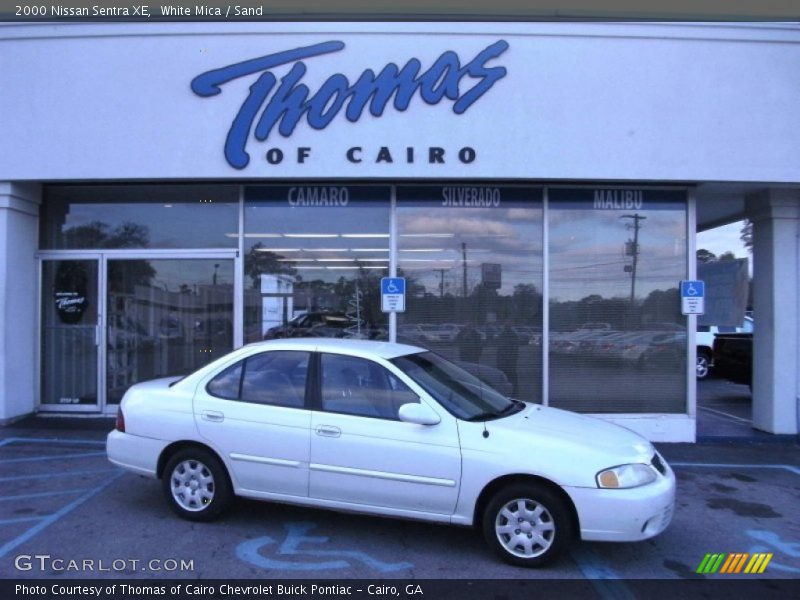 White Mica / Sand 2000 Nissan Sentra XE