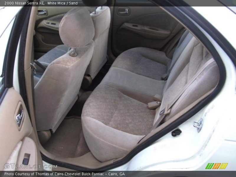 White Mica / Sand 2000 Nissan Sentra XE