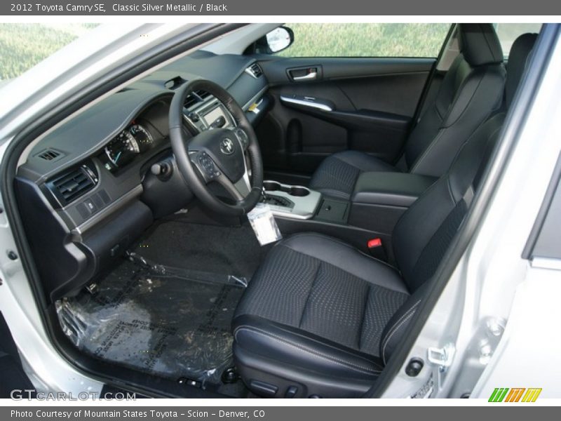 Classic Silver Metallic / Black 2012 Toyota Camry SE