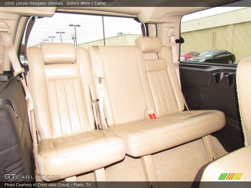 Oxford White / Camel 2005 Lincoln Navigator Ultimate