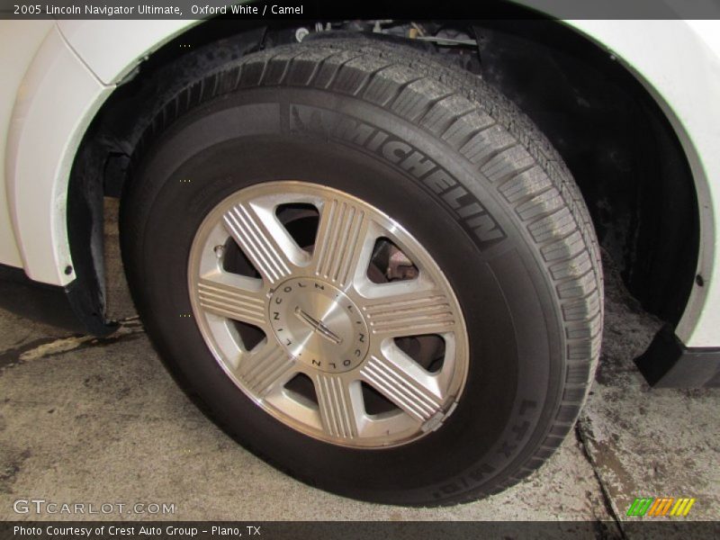 Oxford White / Camel 2005 Lincoln Navigator Ultimate