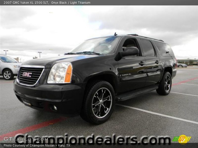 Onyx Black / Light Titanium 2007 GMC Yukon XL 1500 SLT