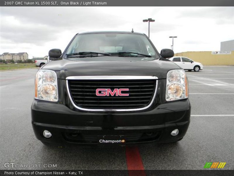 Onyx Black / Light Titanium 2007 GMC Yukon XL 1500 SLT