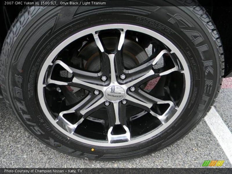 Onyx Black / Light Titanium 2007 GMC Yukon XL 1500 SLT