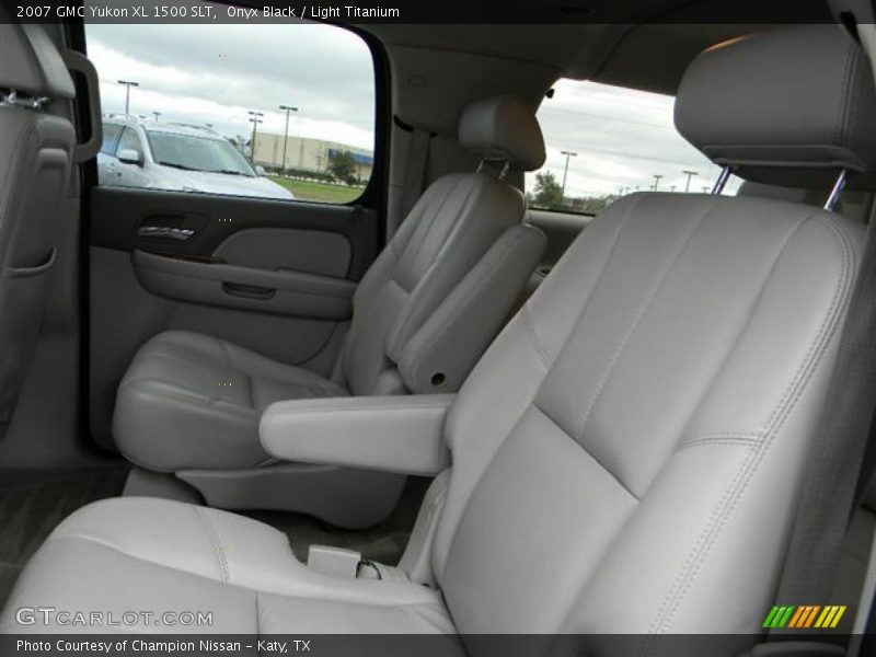 Onyx Black / Light Titanium 2007 GMC Yukon XL 1500 SLT