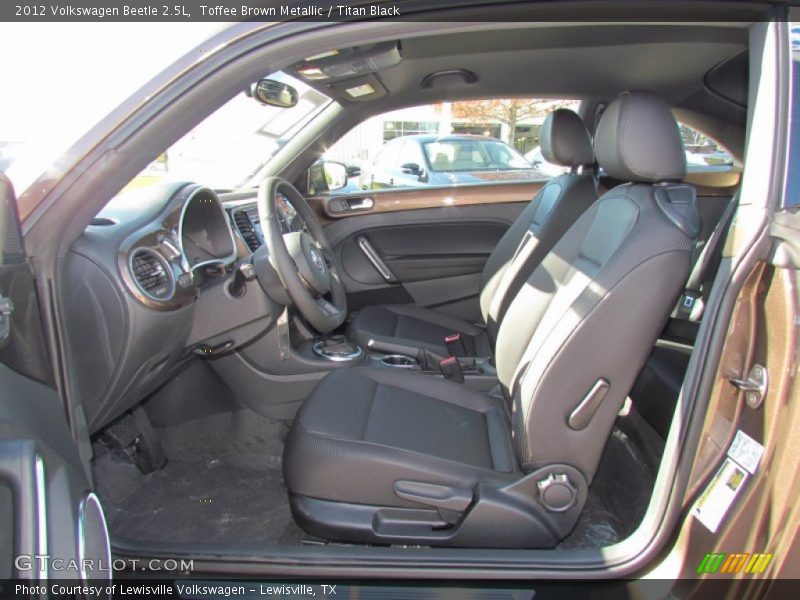  2012 Beetle 2.5L Titan Black Interior