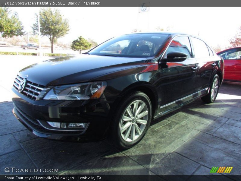 Black / Titan Black 2012 Volkswagen Passat 2.5L SEL