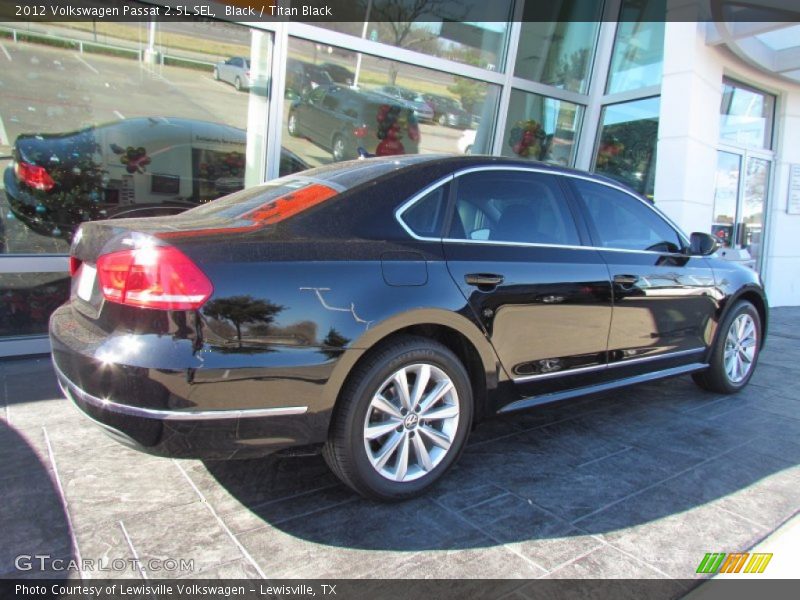 Black / Titan Black 2012 Volkswagen Passat 2.5L SEL