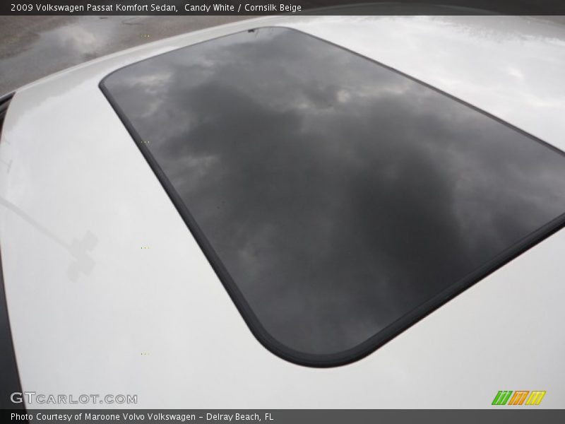 Candy White / Cornsilk Beige 2009 Volkswagen Passat Komfort Sedan