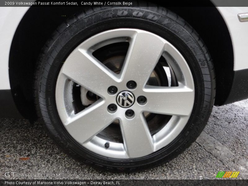 Candy White / Cornsilk Beige 2009 Volkswagen Passat Komfort Sedan