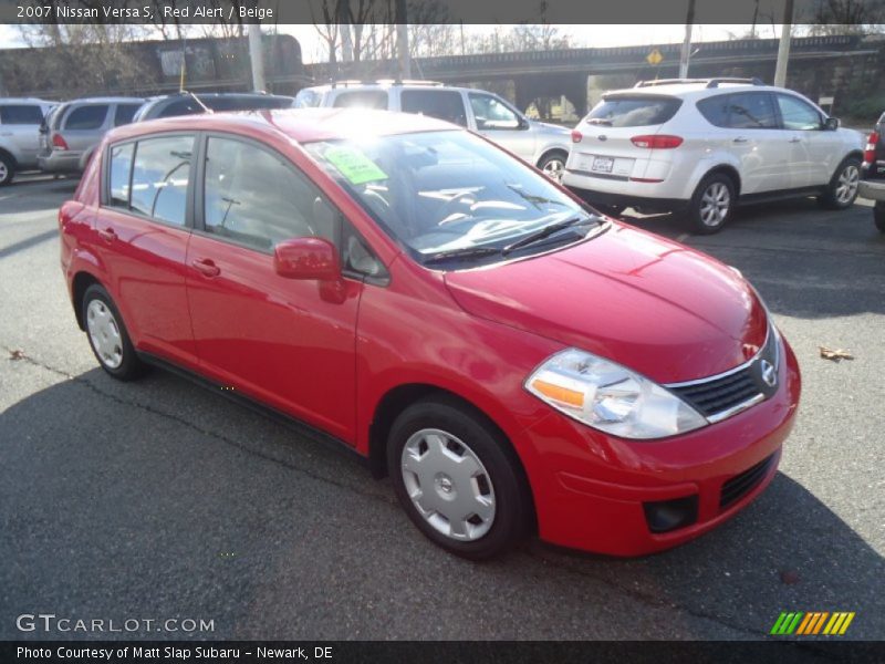Red Alert / Beige 2007 Nissan Versa S