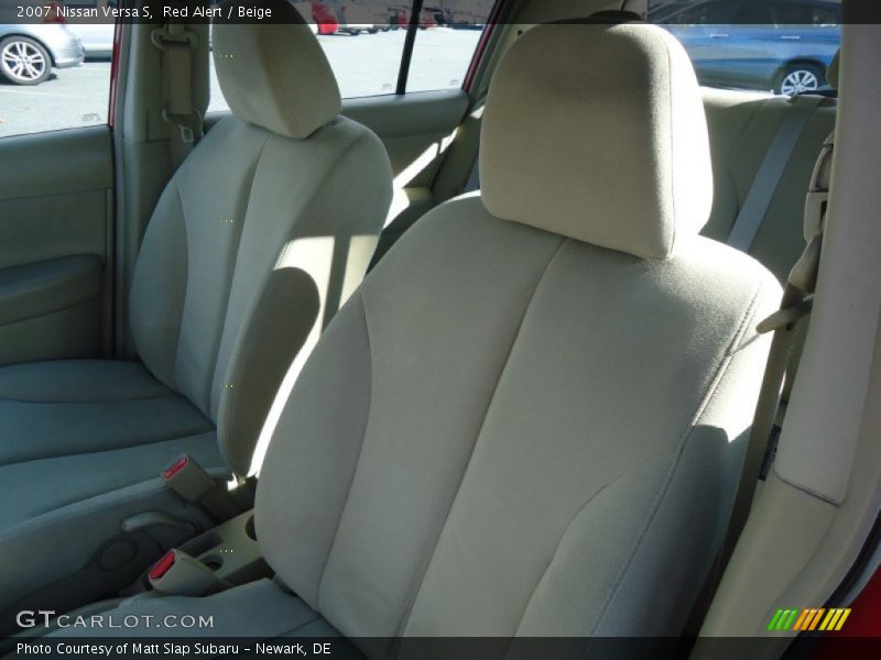 Red Alert / Beige 2007 Nissan Versa S