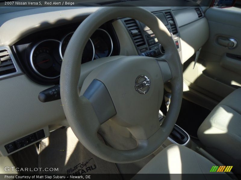 Red Alert / Beige 2007 Nissan Versa S
