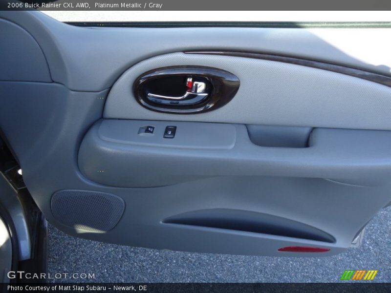 Platinum Metallic / Gray 2006 Buick Rainier CXL AWD