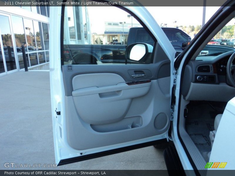 Summit White / Light Titanium/Dark Titanium 2011 Chevrolet Suburban LT