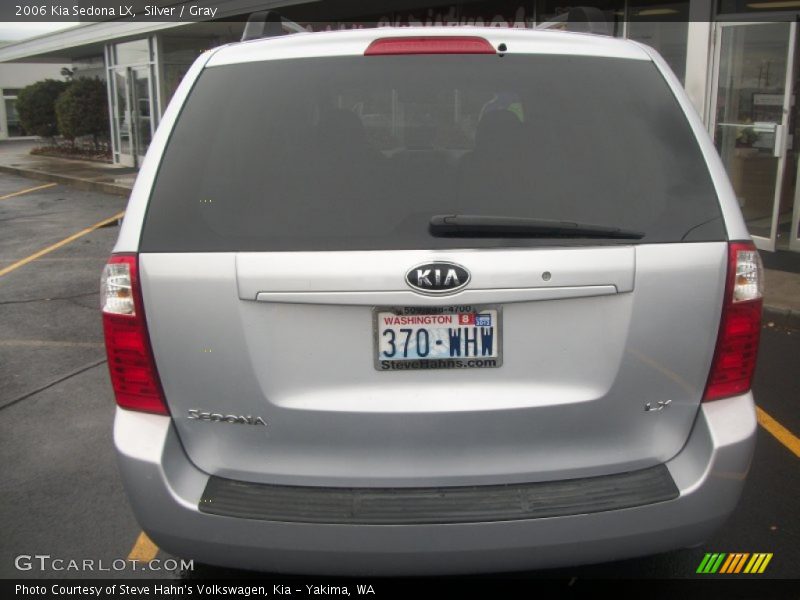 Silver / Gray 2006 Kia Sedona LX