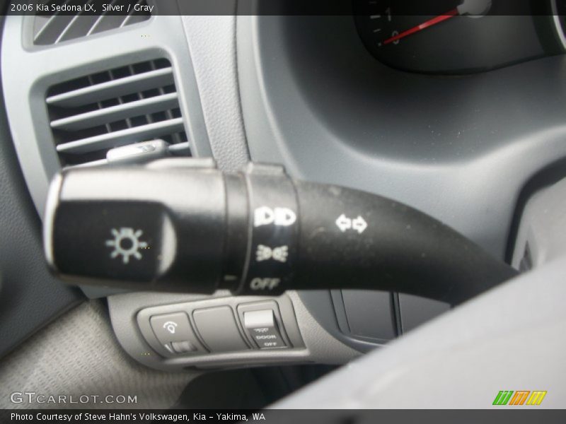 Silver / Gray 2006 Kia Sedona LX