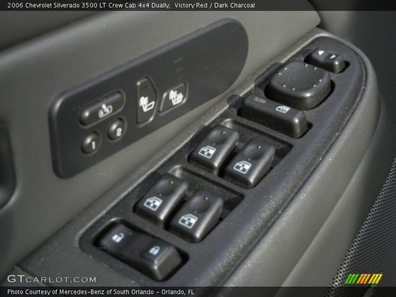 Controls of 2006 Silverado 3500 LT Crew Cab 4x4 Dually