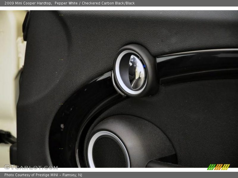 Pepper White / Checkered Carbon Black/Black 2009 Mini Cooper Hardtop
