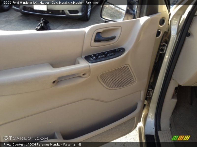 Harvest Gold Metallic / Medium Parchment 2001 Ford Windstar LX