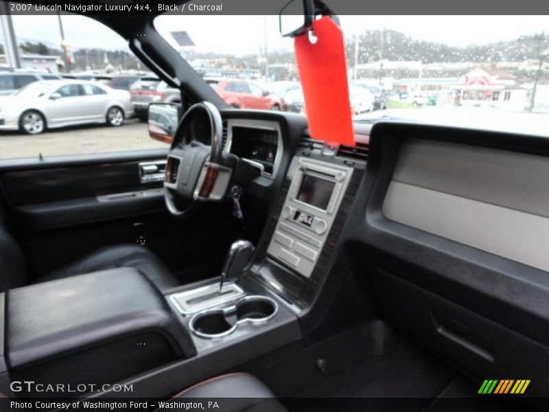 Black / Charcoal 2007 Lincoln Navigator Luxury 4x4
