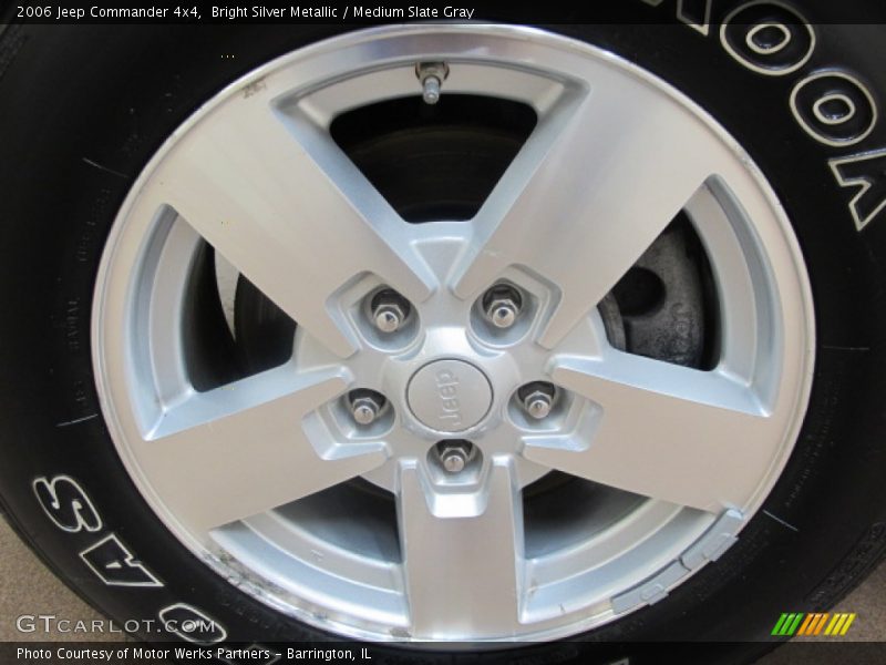 Bright Silver Metallic / Medium Slate Gray 2006 Jeep Commander 4x4