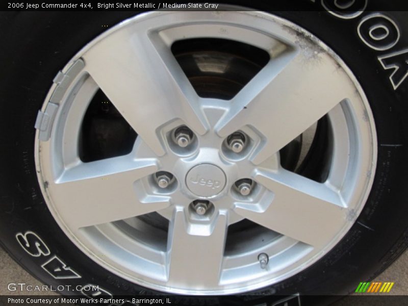 Bright Silver Metallic / Medium Slate Gray 2006 Jeep Commander 4x4