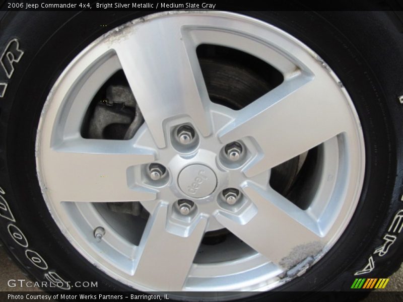 Bright Silver Metallic / Medium Slate Gray 2006 Jeep Commander 4x4