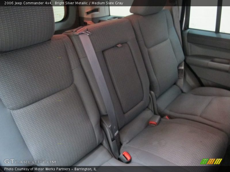 Bright Silver Metallic / Medium Slate Gray 2006 Jeep Commander 4x4